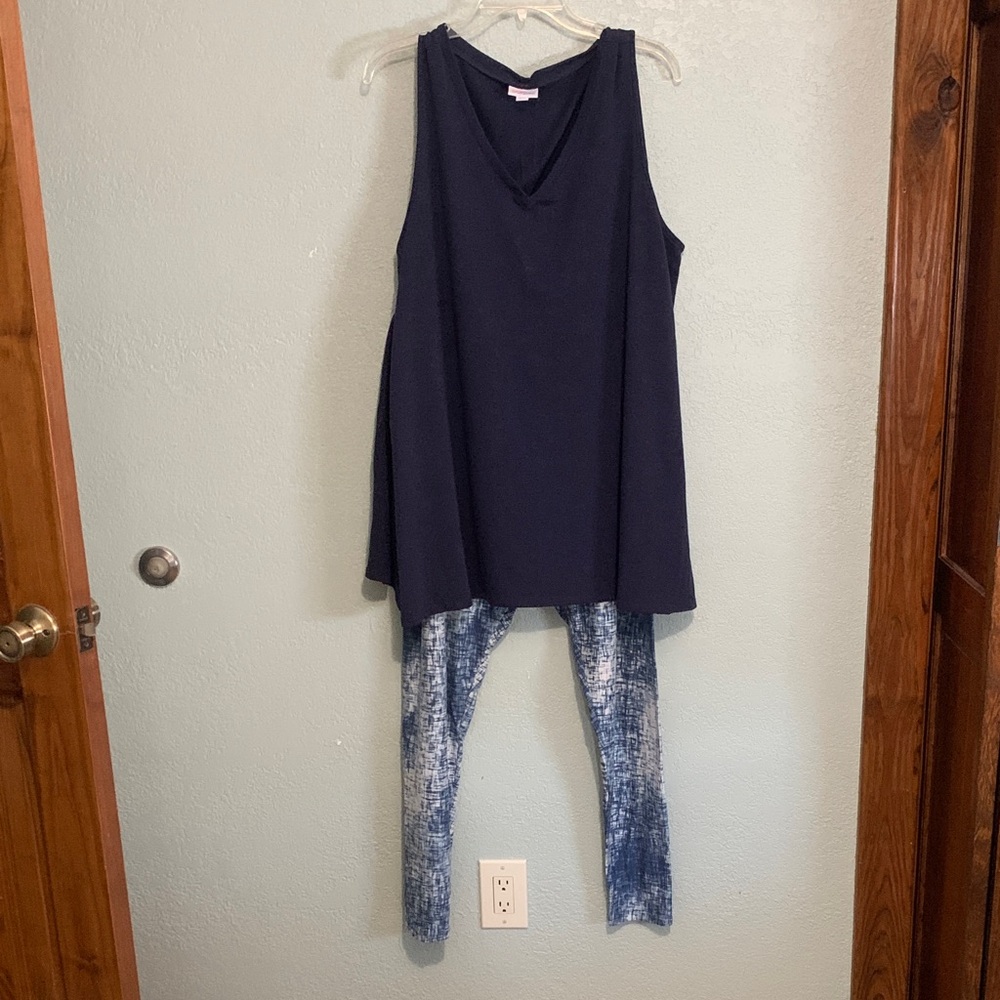 LuLaRoe Navy Top and Blue Tie-Dye Leggings Set